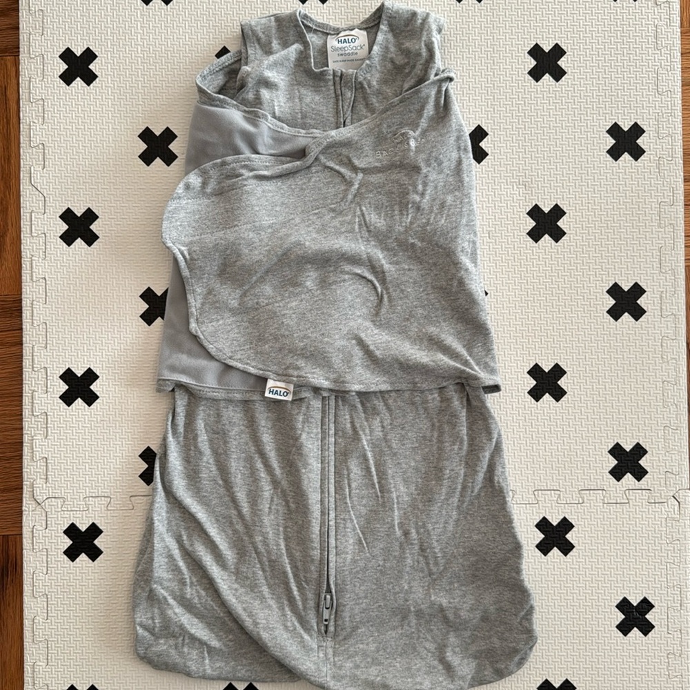 Halo sleepsack swaddle size S in gray